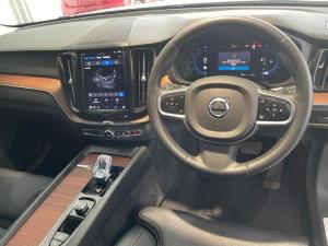 Volvo XC60 B5 AWD Plus Bright - Image 9