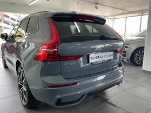 Volvo XC60 B5 AWD Plus Dark - Image 3