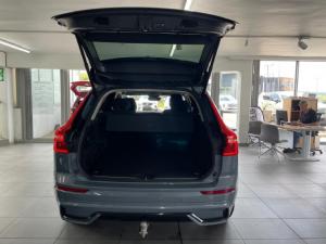 Volvo XC60 B5 AWD Plus Dark - Image 5