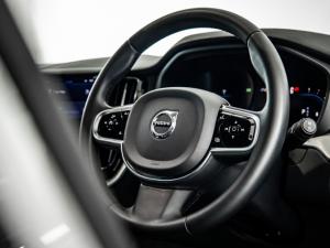 Volvo XC60 B5 AWD Plus Dark - Image 15