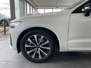 Volvo XC60 B5 AWD Plus Dark - Image 7