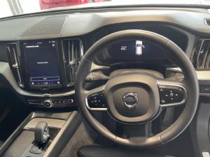 Volvo XC60 B5 AWD Plus Dark - Image 8