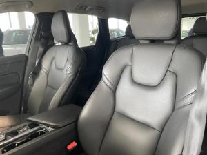 Volvo XC60 B5 AWD Plus Dark - Image 9