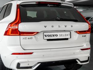 Volvo XC60 B5 AWD Plus Dark - Image 9