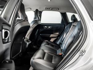Volvo XC60 B5 AWD Essential - Image 16