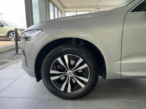Volvo XC60 B5 AWD Essential - Image 7