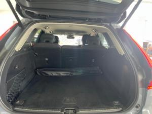 Volvo XC60 B5 AWD Essential - Image 12