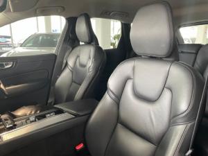 Volvo XC60 B5 AWD Essential - Image 6