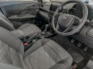 Mahindra XUV 3XO 1.2T MX2 manual - Image 6