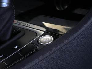 Volkswagen Golf R - Image 11