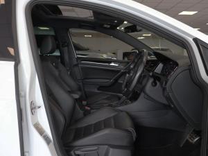 Volkswagen Golf R - Image 20