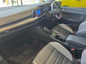 Volkswagen Golf GTI - Image 8