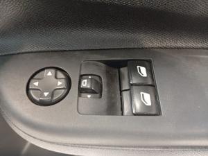 Opel Corsa 1.2 - Image 17