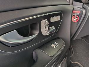 Mercedes-Benz V-Class V300d Exclusive - Image 11