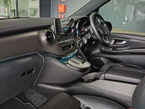 Mercedes-Benz V-Class V300d Exclusive - Image 9