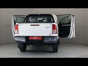 Toyota Hilux 2.4GD-6 double cab 4x4 SR - Image 24