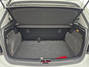Volkswagen Polo Vivo hatch 1.4 Life - Image 9