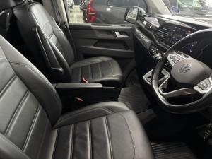 Volkswagen Caravelle 2.0BiTDI Highline 4Motion - Image 12