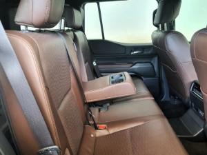 Toyota Land Cruiser Prado 2.8GD VX-R - Image 8
