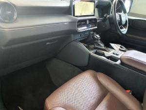 Toyota Land Cruiser Prado 2.8GD VX-R - Image 9