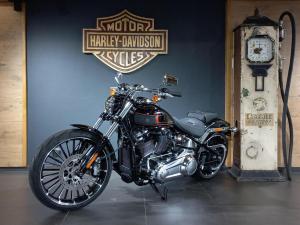 Harley Davidson Softail Breakout 117 - Image 3
