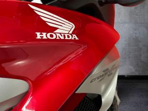 Honda VFR 800 Vtec - Image 11