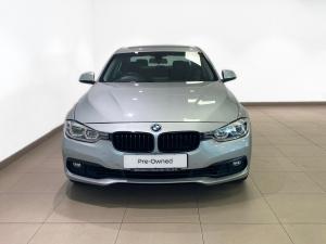 BMW 318i automatic - Image 2