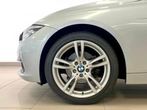 BMW 318i automatic - Image 7