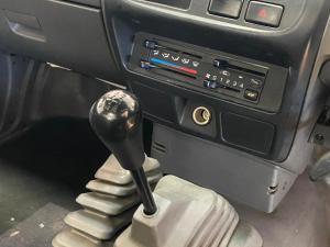 Nissan Hardbody NP300 2.5 TDi LWB 4X4S/C - Image 15