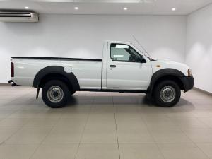 Nissan Hardbody NP300 2.5 TDi LWB 4X4S/C - Image 3