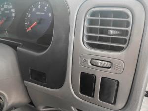 Nissan Hardbody NP300 2.0i LWBS/C - Image 12