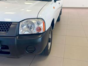 Nissan Hardbody NP300 2.0i LWBS/C - Image 18