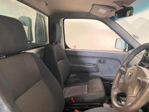 Nissan Hardbody NP300 2.5 TDi LWB 4X4S/C - Image 8