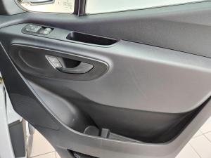 Mercedes-Benz Sprinter 517 2.0 CDI XL P/V - Image 12