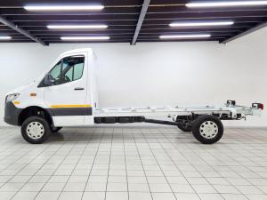 Mercedes-Benz Sprinter 319 CDI AWDChassis Cab - Image 4