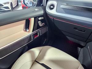 Mercedes-Benz AMG G63 - Image 9