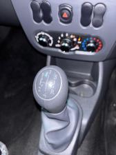 Nissan NP200 1.6i safety pack (aircon) - Image 16