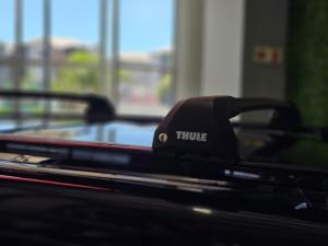 Land Rover Discovery D300 R-Dynamic HSE - Image 9