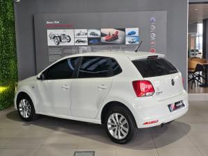 Volkswagen Polo Vivo hatch 1.6 Comfortline auto - Image 4