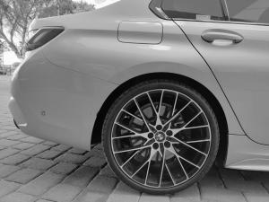 BMW 3 Series 330i M Sport - Image 4