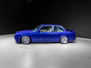 BMW 320i 4d automatic - Image 16