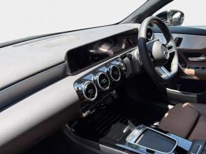 Mercedes-Benz A-Class A200 hatch Progressive - Image 11