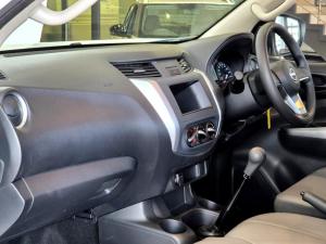 Nissan Navara 2.5DDTi single cab SE - Image 13