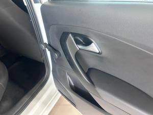 Volkswagen Polo Vivo hatch 1.4 Life - Image 7