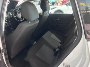 Volkswagen Polo Vivo hatch 1.4 Life - Image 9