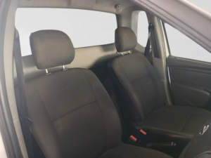 Nissan NP200 1.6i safety pack (aircon) - Image 13