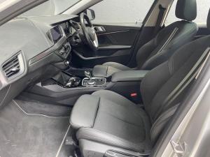 BMW 1 Series 118i Sport Line - Image 13