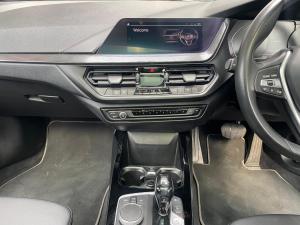 BMW 1 Series 118i Sport Line - Image 19