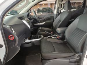 Nissan Navara 2.5DDTi double cab SE manual - Image 11