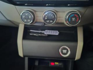 Renault Triber 1.0 Prestige